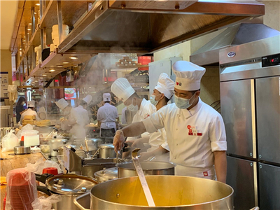 西貝“隱形座椅”走紅 彰顯餐飲企業(yè)防疫創(chuàng)新與管理?yè)?dān)當(dāng)